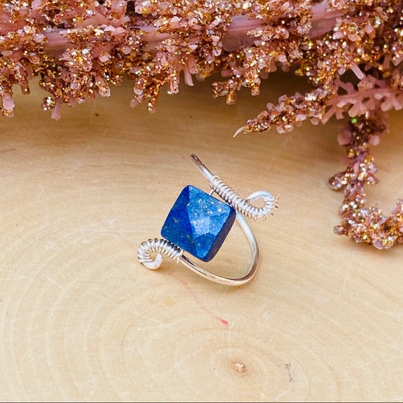 Lapis Lazuli Gemstone Silver Ring - Picture 4 of 6